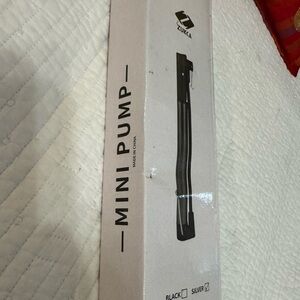 Zukka Mini Bicycle Pump in Silver